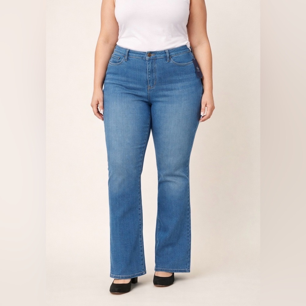 NWT NYDJ Classic Blue Women's Jeans size 16L Bootcut